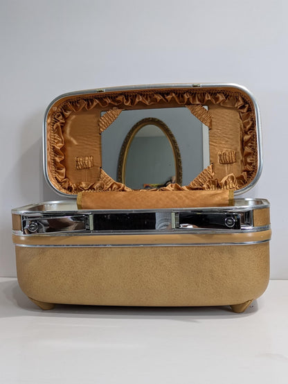 Vintage Tan Hard Shell Makeup Train Case