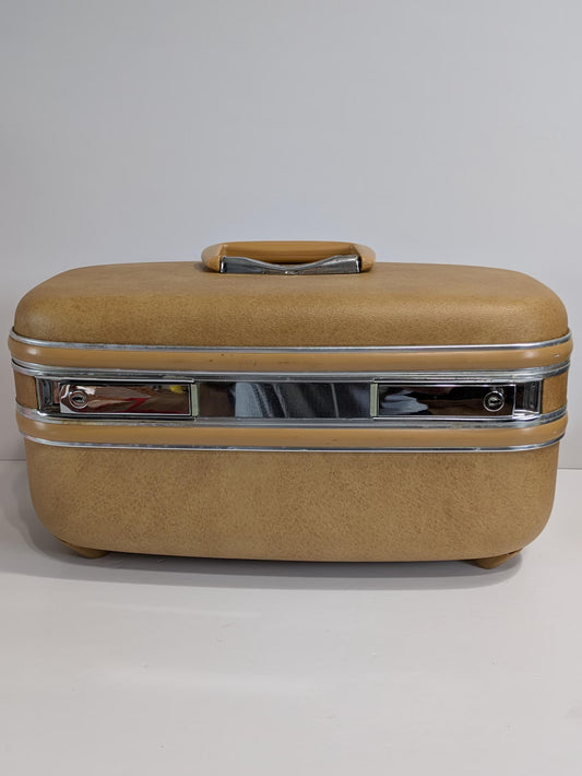 Vintage Tan Hard Shell Makeup Train Case